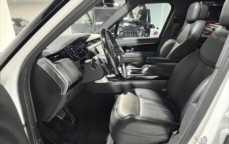 Land Rover Range Rover IV рестайлинг, 2022 год, 11 200 000 рублей, 7 фотография