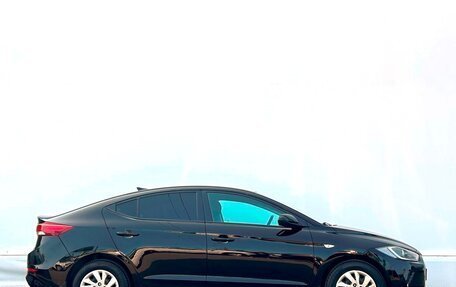 Hyundai Elantra VI рестайлинг, 2017 год, 997 800 рублей, 11 фотография