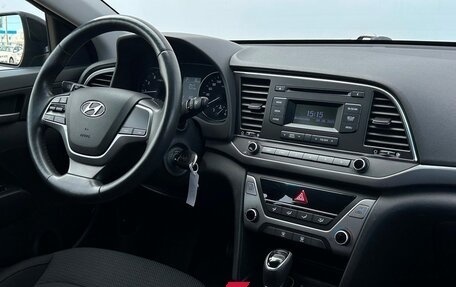 Hyundai Elantra VI рестайлинг, 2017 год, 997 800 рублей, 14 фотография