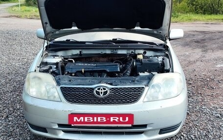 Toyota Corolla, 2004 год, 490 000 рублей, 2 фотография