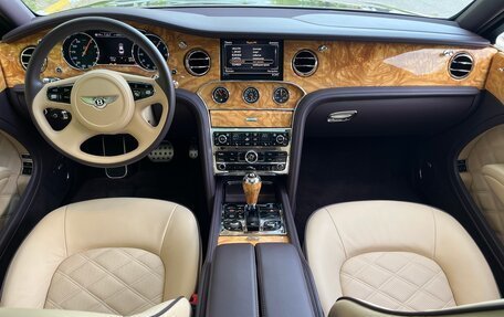 Bentley Mulsanne II, 2015 год, 11 940 000 рублей, 26 фотография