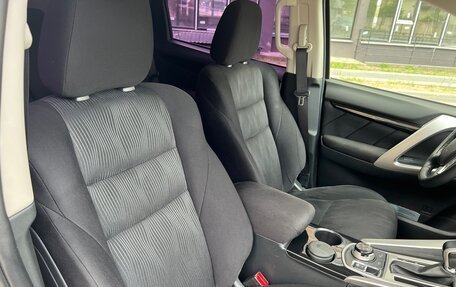 Mitsubishi Pajero Sport III рестайлинг, 2018 год, 2 895 000 рублей, 27 фотография