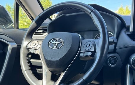 Toyota RAV4, 2020 год, 3 190 000 рублей, 8 фотография