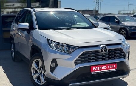 Toyota RAV4, 2020 год, 3 190 000 рублей, 21 фотография