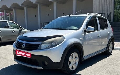 Renault Sandero I, 2013 год, 550 000 рублей, 1 фотография
