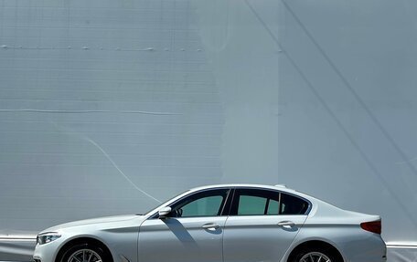 BMW 5 серия, 2019 год, 2 878 700 рублей, 14 фотография