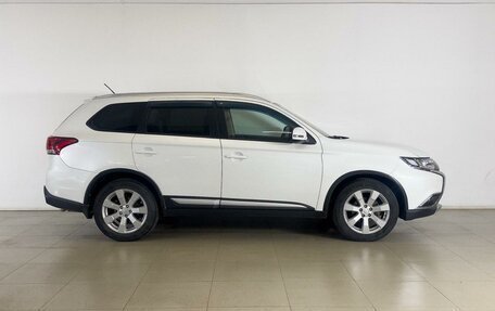 Mitsubishi Outlander III рестайлинг 3, 2016 год, 1 646 360 рублей, 5 фотография