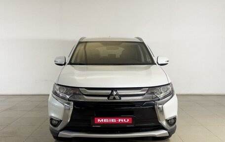 Mitsubishi Outlander III рестайлинг 3, 2016 год, 1 646 360 рублей, 3 фотография