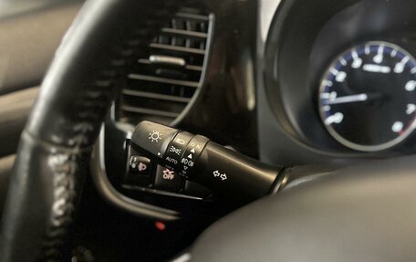 Mitsubishi Outlander III рестайлинг 3, 2016 год, 1 646 360 рублей, 17 фотография