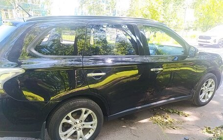 Mitsubishi Outlander III рестайлинг 3, 2012 год, 1 350 000 рублей, 4 фотография