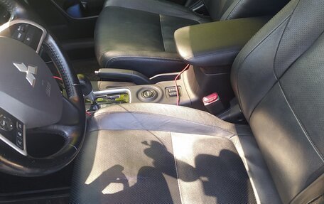 Mitsubishi Outlander III рестайлинг 3, 2012 год, 1 350 000 рублей, 5 фотография