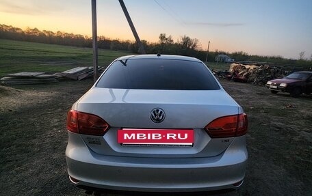 Volkswagen Jetta VI, 2013 год, 1 200 000 рублей, 5 фотография