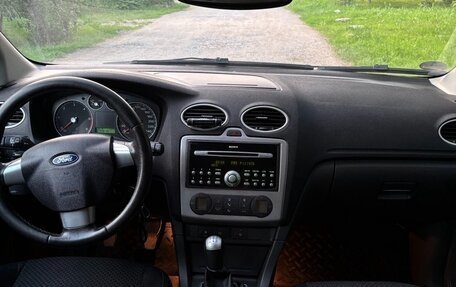Ford Focus II рестайлинг, 2005 год, 555 000 рублей, 19 фотография