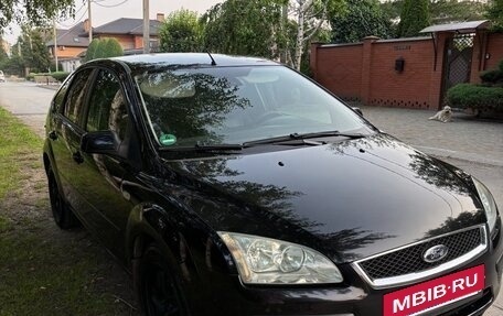 Ford Focus II рестайлинг, 2005 год, 555 000 рублей, 23 фотография