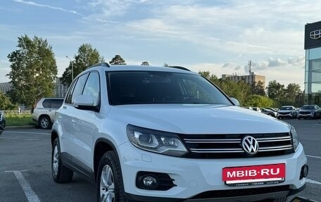 Volkswagen Tiguan I, 2015 год, 1 700 000 рублей, 2 фотография