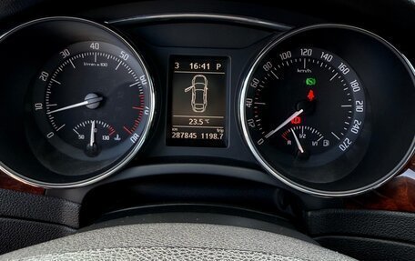 Skoda Superb III рестайлинг, 2010 год, 850 000 рублей, 15 фотография