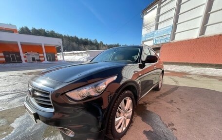 Infiniti FX II, 2012 год, 1 780 000 рублей, 21 фотография