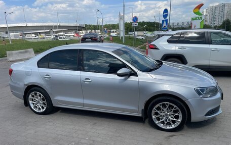 Volkswagen Jetta VI, 2013 год, 850 000 рублей, 4 фотография
