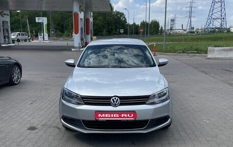 Volkswagen Jetta VI, 2013 год, 850 000 рублей, 3 фотография
