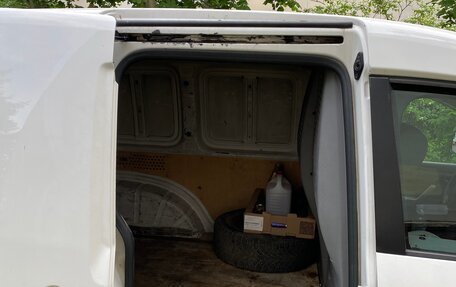 Volkswagen Caddy III рестайлинг, 2007 год, 350 000 рублей, 17 фотография
