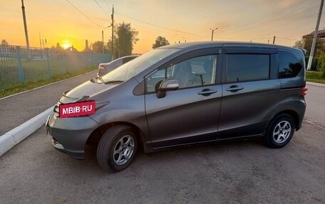 Honda Freed I, 2008 год, 870 000 рублей, 2 фотография
