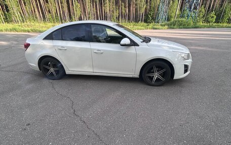 Chevrolet Cruze II, 2013 год, 670 000 рублей, 3 фотография