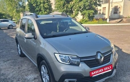 Renault Sandero II рестайлинг, 2018 год, 1 000 000 рублей, 3 фотография