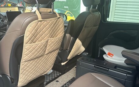 Mercedes-Benz V-Класс, 2019 год, 8 100 000 рублей, 5 фотография