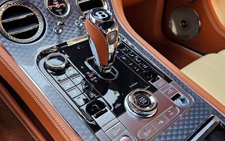 Bentley Continental GT III, 2022 год, 29 000 000 рублей, 8 фотография