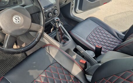 Volkswagen Golf V, 2004 год, 710 000 рублей, 16 фотография