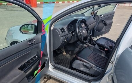 Volkswagen Golf V, 2004 год, 710 000 рублей, 13 фотография