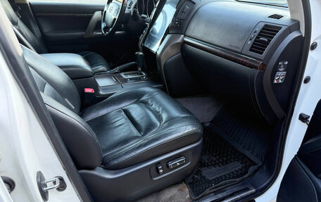 Toyota Land Cruiser 200, 2011 год, 3 100 000 рублей, 8 фотография