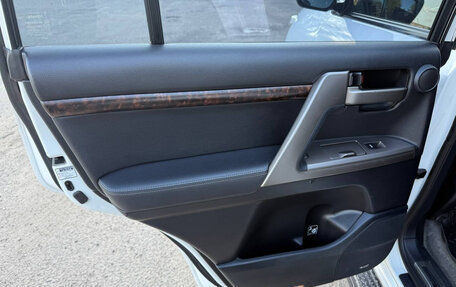 Toyota Land Cruiser 200, 2011 год, 3 100 000 рублей, 14 фотография
