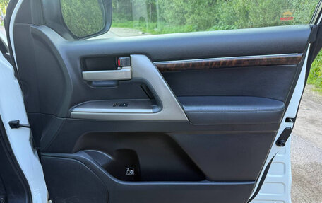 Toyota Land Cruiser 200, 2011 год, 3 100 000 рублей, 13 фотография