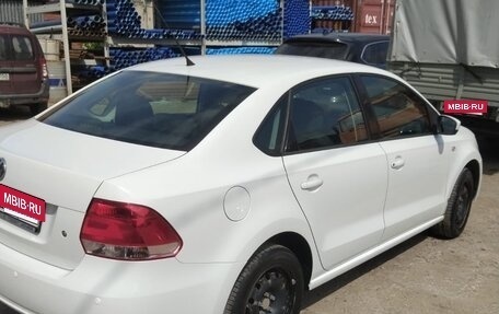 Volkswagen Polo VI (EU Market), 2014 год, 750 000 рублей, 2 фотография