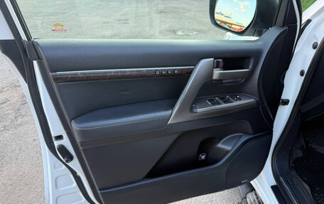 Toyota Land Cruiser 200, 2011 год, 3 100 000 рублей, 11 фотография