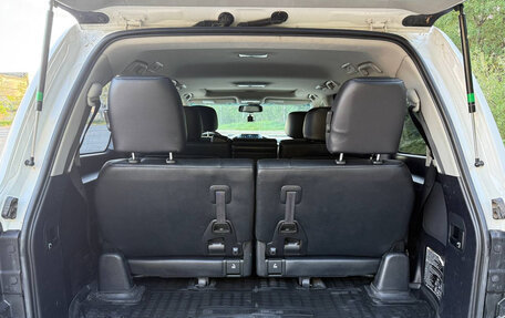 Toyota Land Cruiser 200, 2011 год, 3 100 000 рублей, 20 фотография