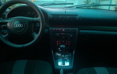 Audi A4, 2000 год, 450 000 рублей, 8 фотография