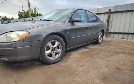 Ford Taurus IV рестайлинг, 2001 год, 330 000 рублей, 3 фотография