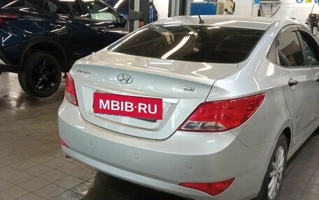 Hyundai Solaris II рестайлинг, 2016 год, 854 000 рублей, 3 фотография
