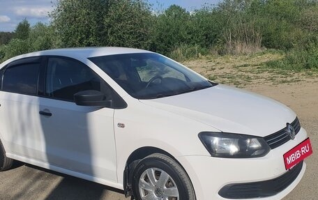 Volkswagen Polo VI (EU Market), 2012 год, 565 000 рублей, 2 фотография