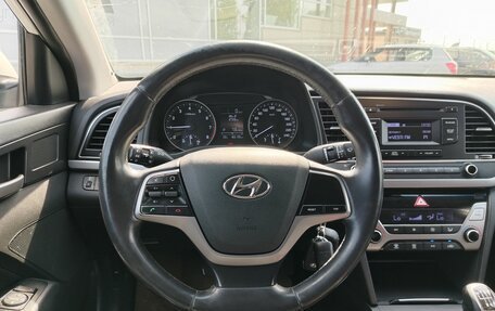 Hyundai Elantra VI рестайлинг, 2017 год, 1 217 000 рублей, 6 фотография