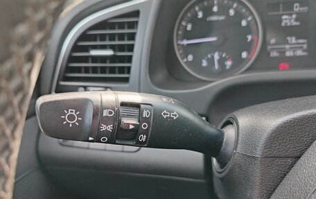 Hyundai Elantra VI рестайлинг, 2017 год, 1 217 000 рублей, 8 фотография