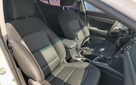 Hyundai Elantra VI рестайлинг, 2017 год, 1 217 000 рублей, 16 фотография