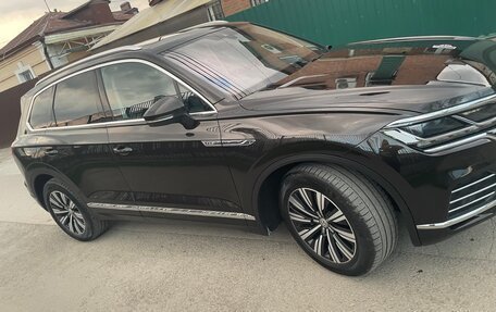 Volkswagen Touareg III, 2018 год, 4 650 000 рублей, 3 фотография