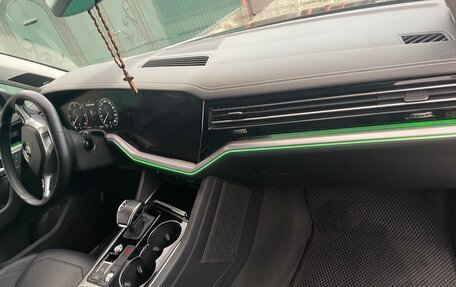 Volkswagen Touareg III, 2018 год, 4 650 000 рублей, 8 фотография
