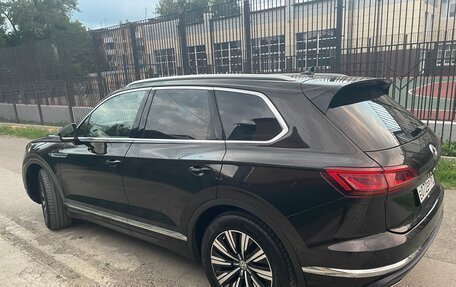 Volkswagen Touareg III, 2018 год, 4 650 000 рублей, 5 фотография