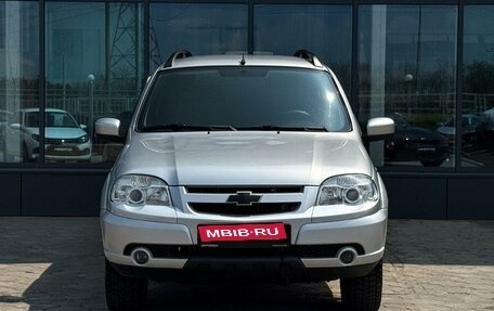 Chevrolet Niva I рестайлинг, 2016 год, 869 000 рублей, 3 фотография