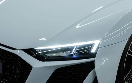 Audi R8, 2021 год, 21 875 000 рублей, 2 фотография