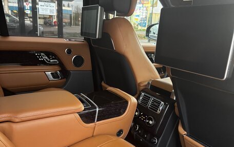 Land Rover Range Rover IV рестайлинг, 2019 год, 9 200 000 рублей, 4 фотография